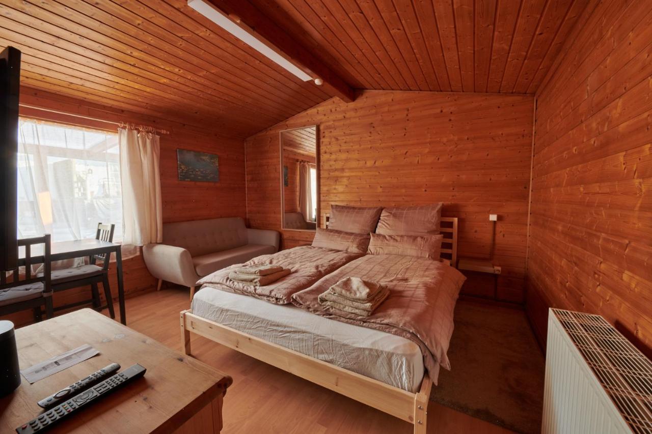 Onebnb Gästehaus mit Terrasse in Berlin-Süd