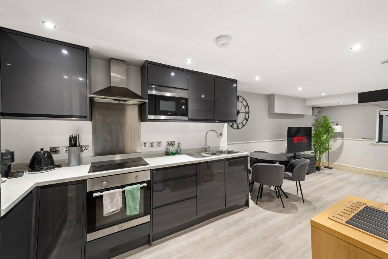 SG, Charming Knightsbridge London Apartment - 5