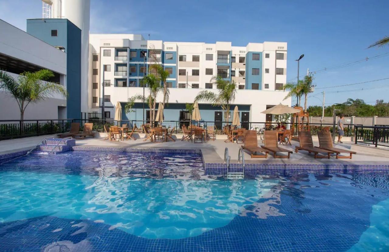 Apto Completo, Piscina, 3 minutos da Praia