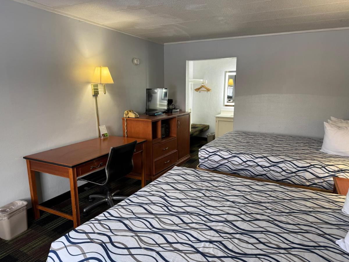 Sprucewood Inn — photo 13