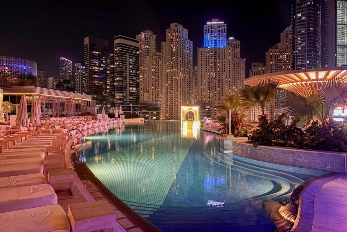 Highest 1BR in JW Marriott Marina with Marina Views - 4