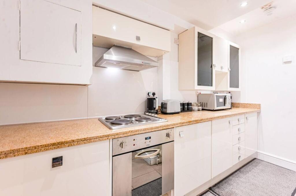 Studio flat in Earls Court - 4