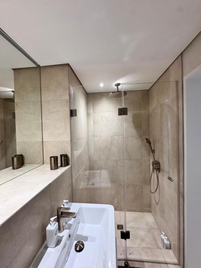 Elegant 1 bedroom in vibrant Sea Point - 3