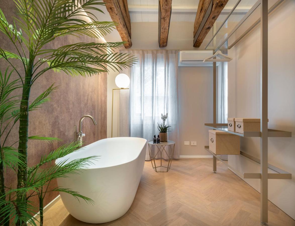 Palazzo Sarti Apartments R&R - 3