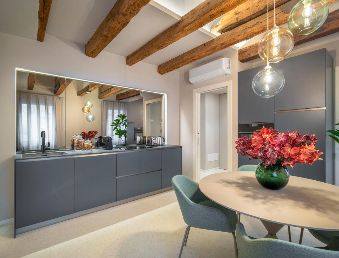 Palazzo Sarti Apartments R&R - 4