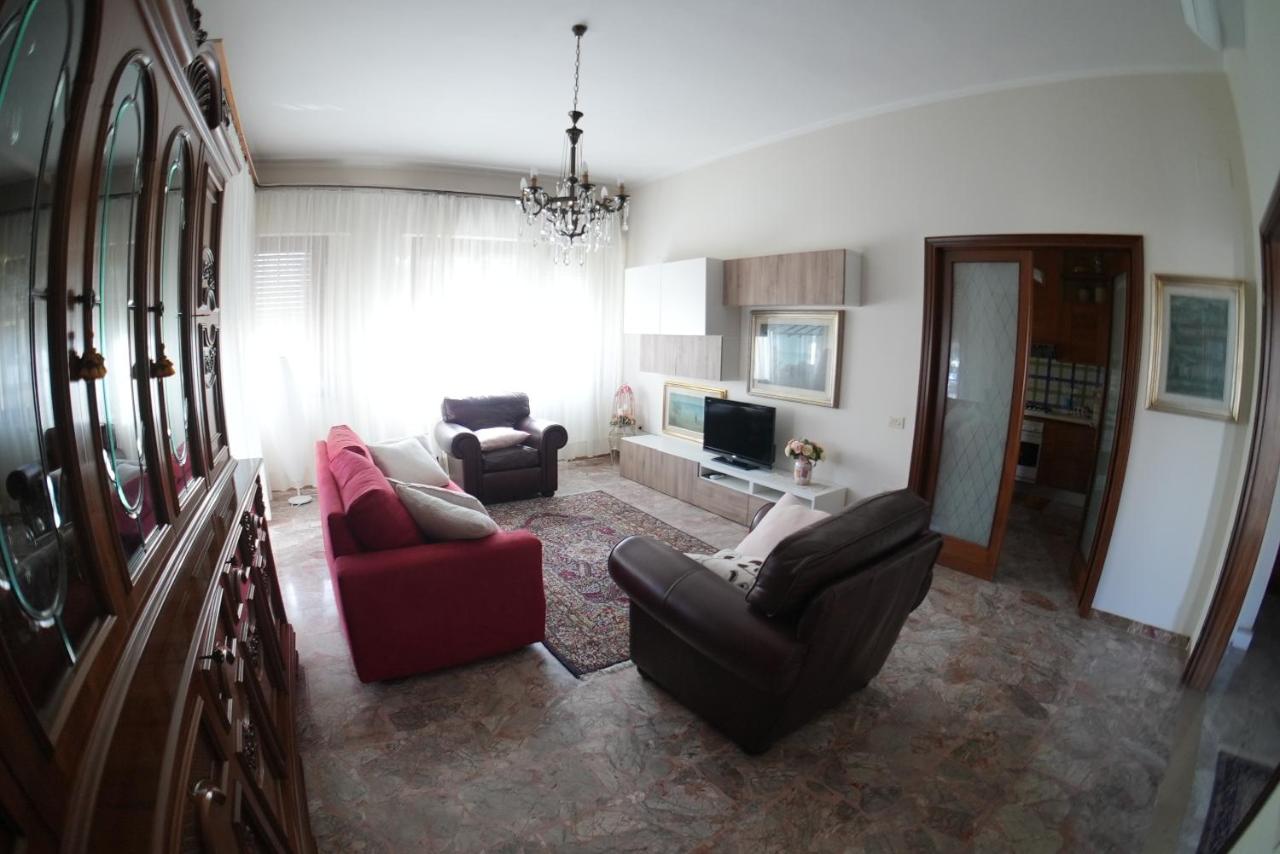 Appartamento al primo piano in villetta con giardino - 3