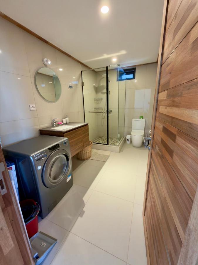 Modern 2-Bedroom Apartment with Pool, Lift and Parking Grand Baie - 3