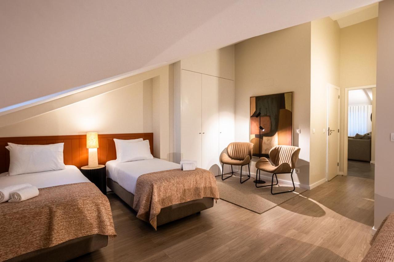 QUO Almeida Garrett - 2