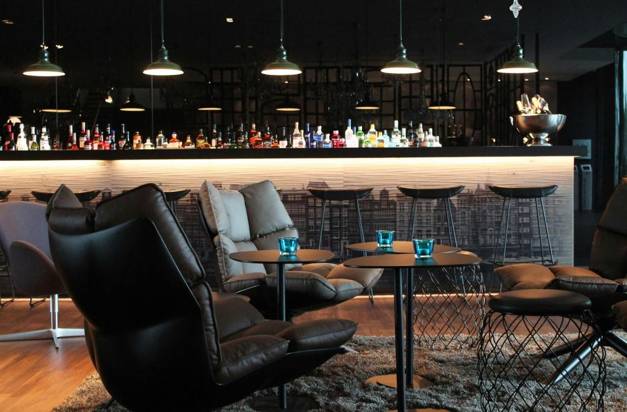 Motel One Amsterdam - 4