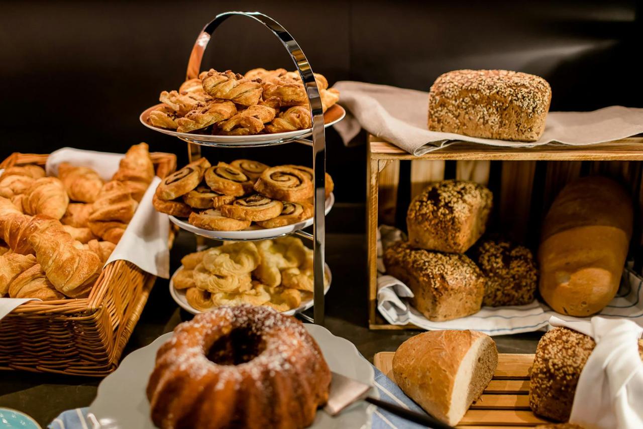Motel One Amsterdam-Waterlooplein - 4