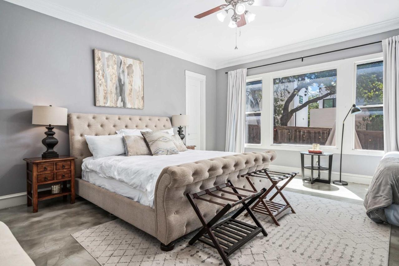 ATX Oasis - Pool, Hot tub, Firepit & Billiards - 5
