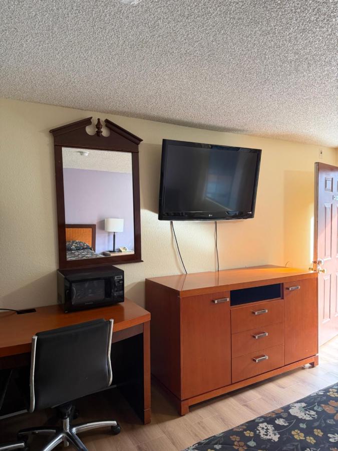 Ridge Crest Motel — photo 17