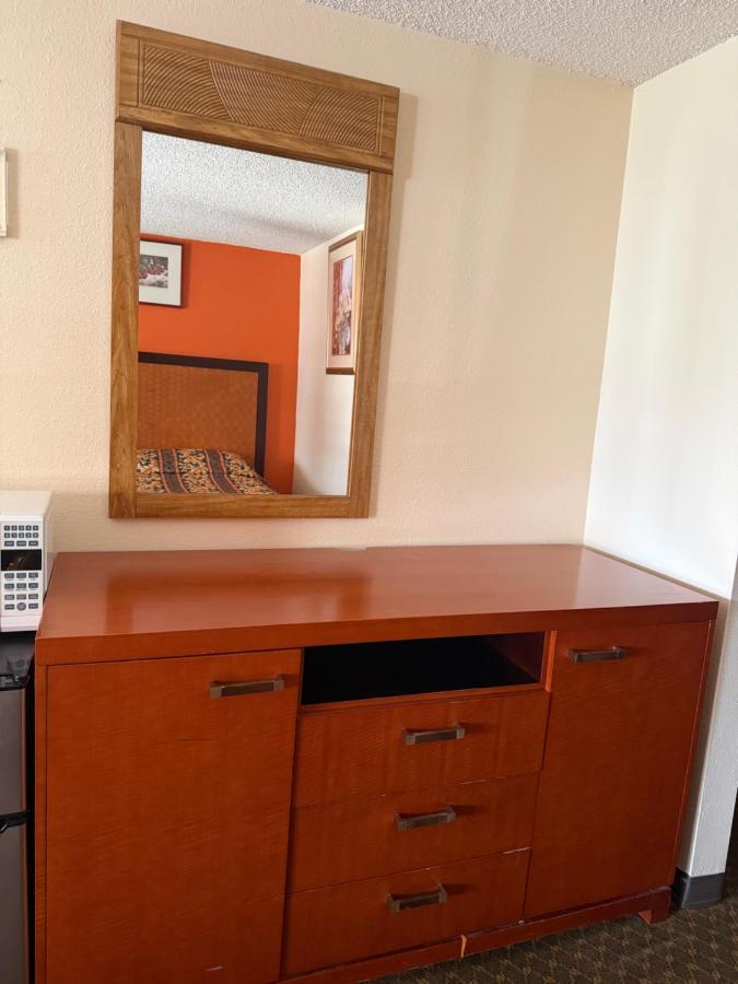Ridge Crest Motel — photo 22