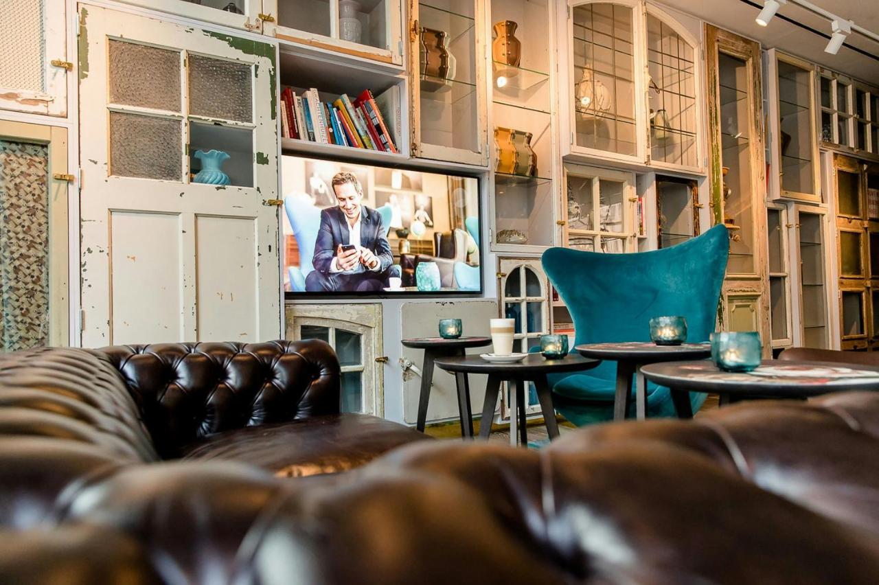 Motel One Amsterdam-Waterlooplein - 2