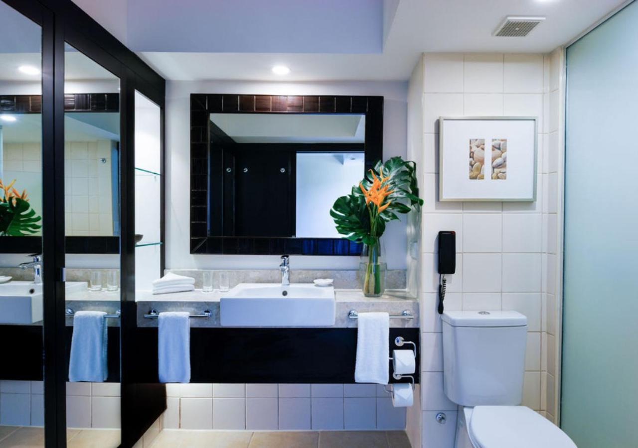 Shangri-La Yanuca Island, Fiji - 4