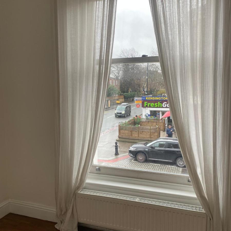 Kensington Corner Apartment - 5