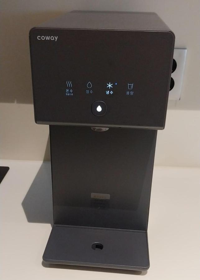 Anon STAY DDP 12 people comfortable 1 minute from airport bus1st floor DDP station Myeongdong Seongsu - 4