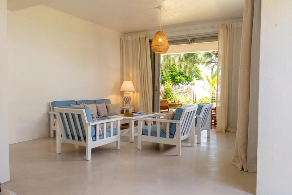 Salty Toes Beach House - Barefoot days by the sea! - 2