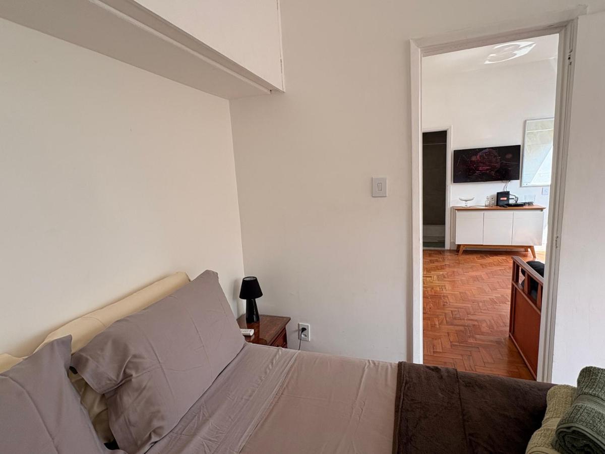 Quarto e sala vista Cristo e mar de Copacabana - 5