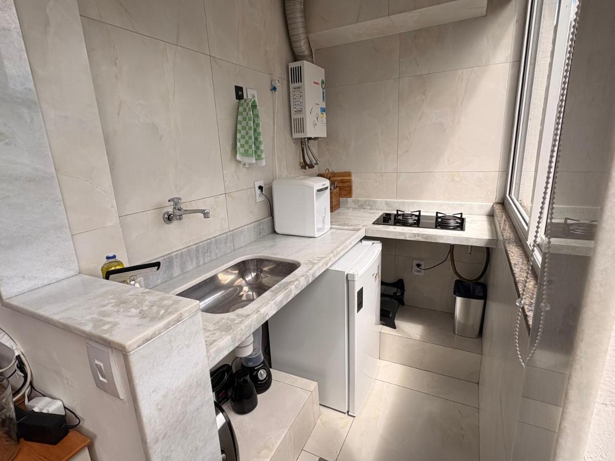 Quarto e sala vista Cristo e mar de Copacabana - 3