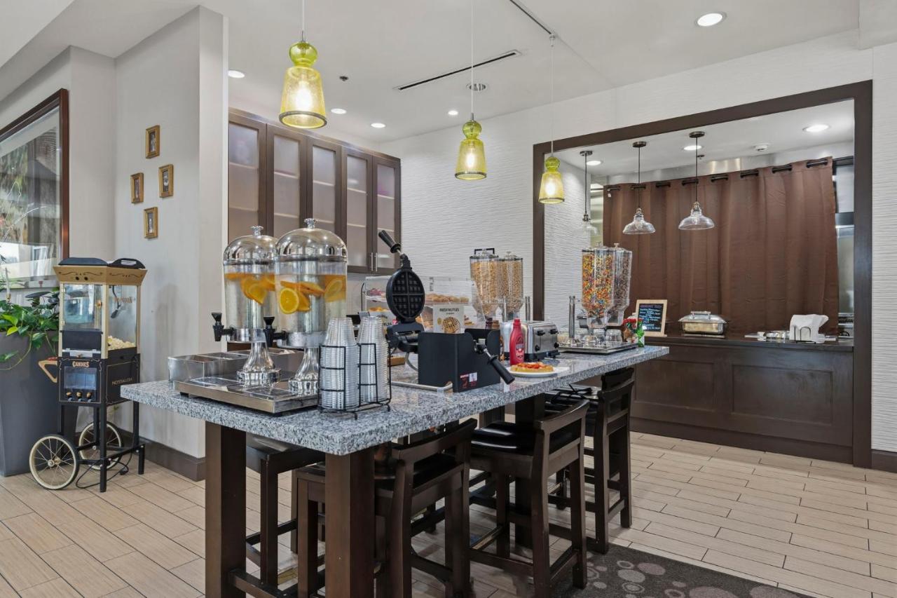 Kozy Hotel Houston North — photo 12