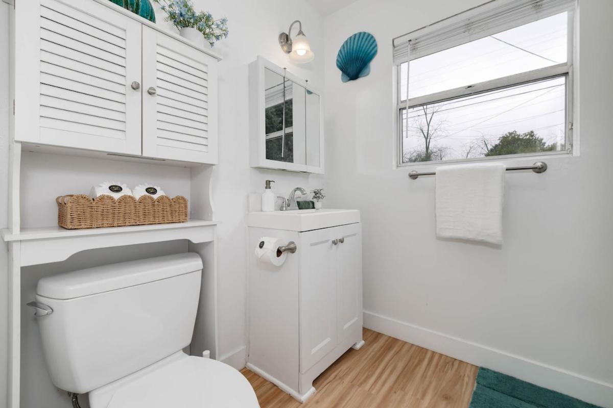 Mar Vista 2BR Retreat Office Huge Backyard - 3