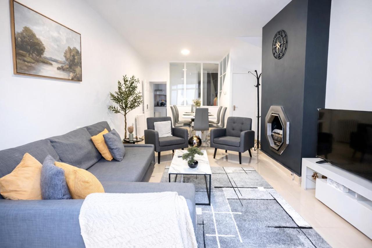 Exclusive Hyde park stay - 4 Bedrooms - 10 Sleeps