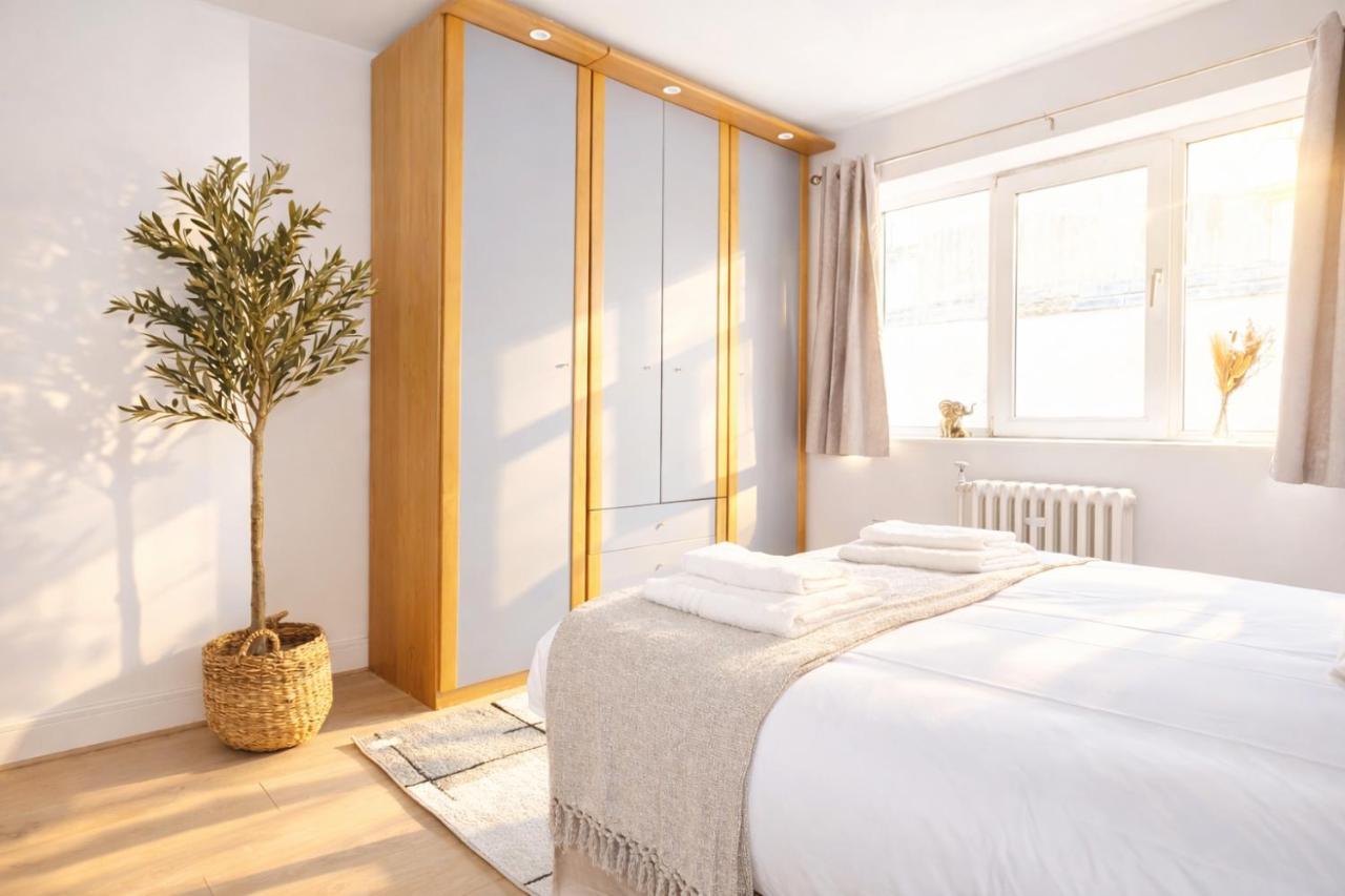 Exclusive Hyde park stay - 4 Bedrooms - 10 Sleeps - 5