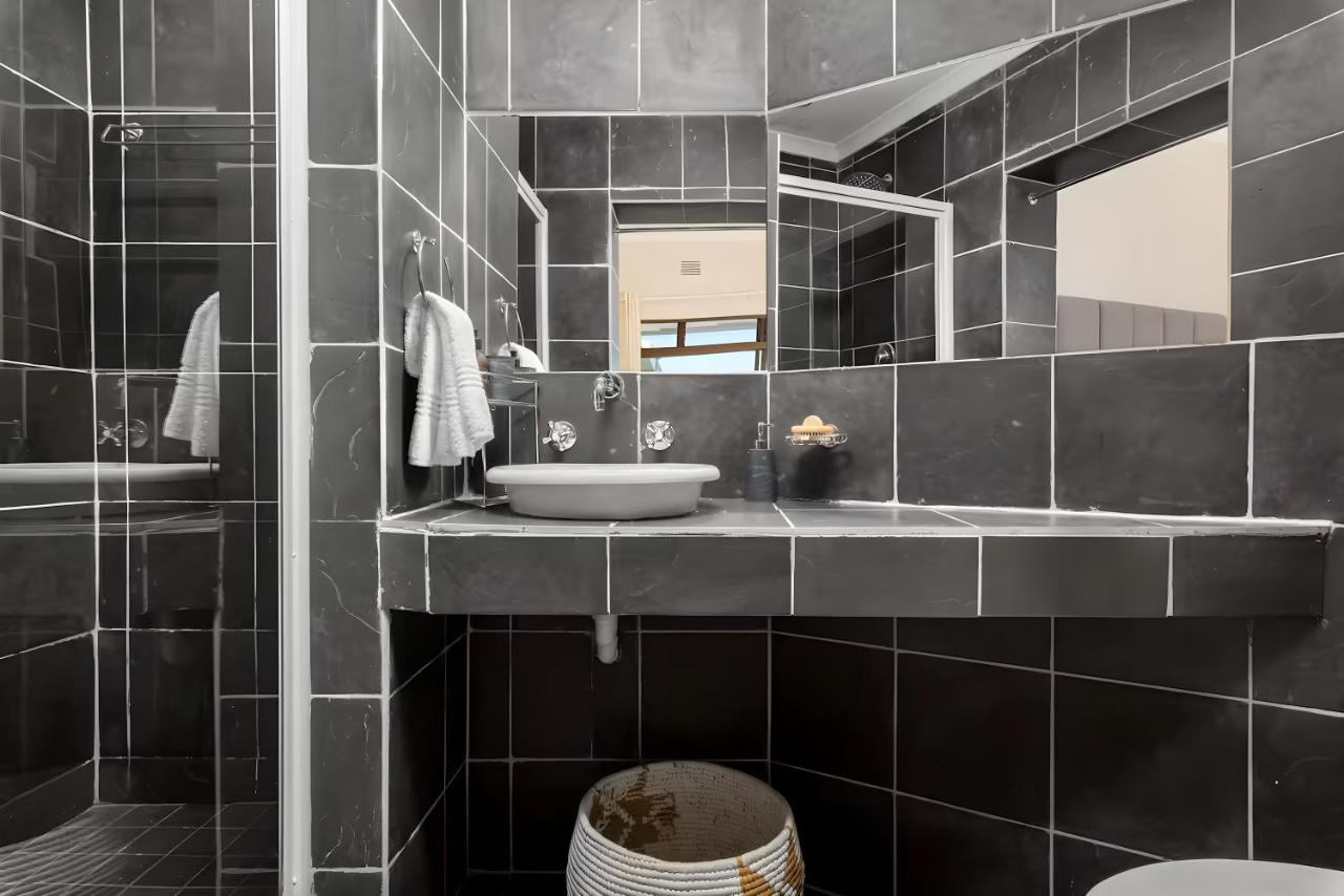 Oliver's Hideaway - 3