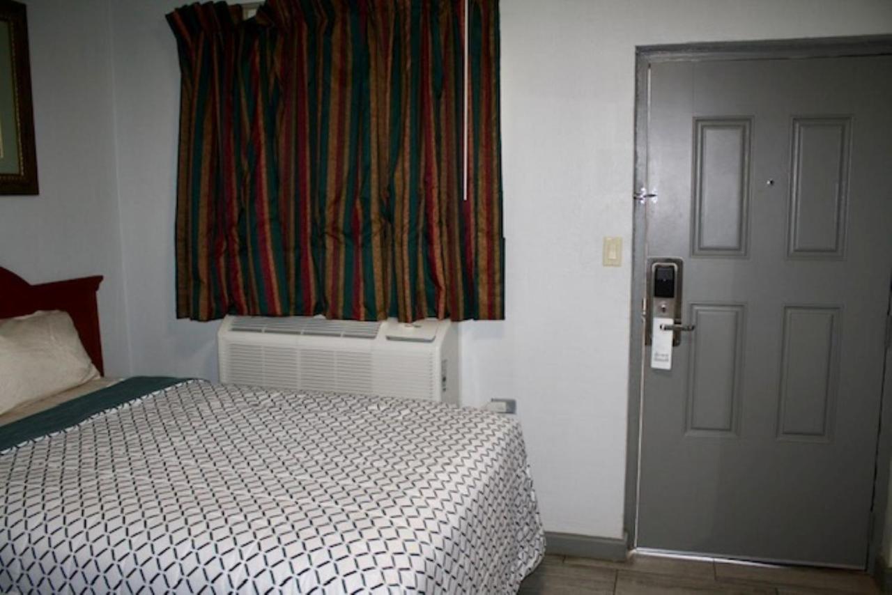 Budget Inn — photo 24
