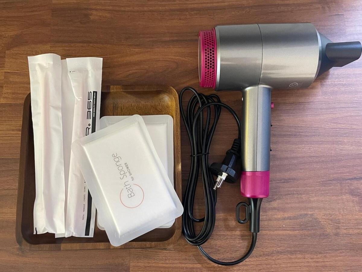 Hongik Station 5min,Airport Railroad, Airport Bus,Near Shopping Mall,Myeongdong,Itaewon,2Rooms - 5