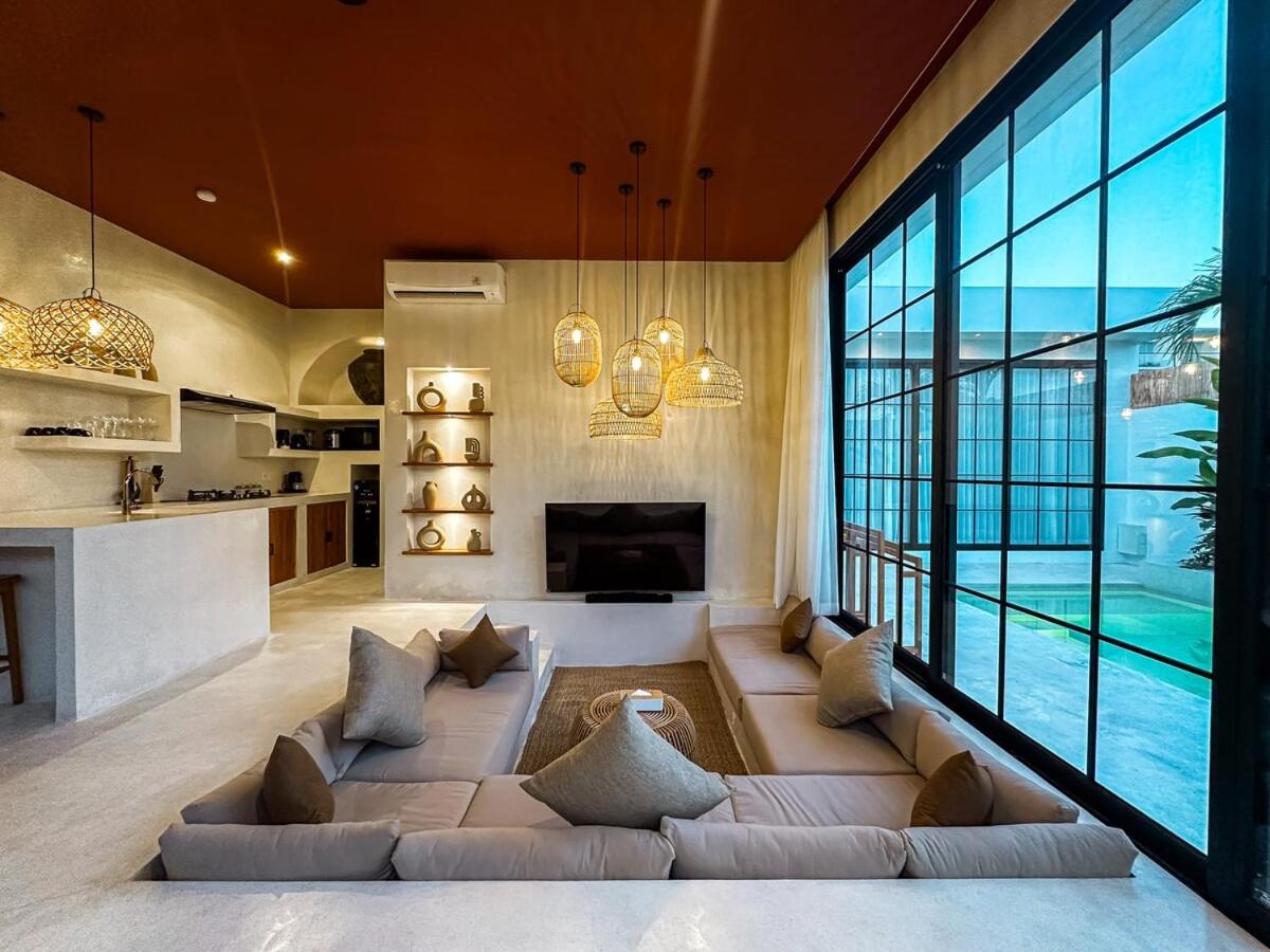 Villa Nabu - Serene Tropical Escape in Heart of Seminyak - 5