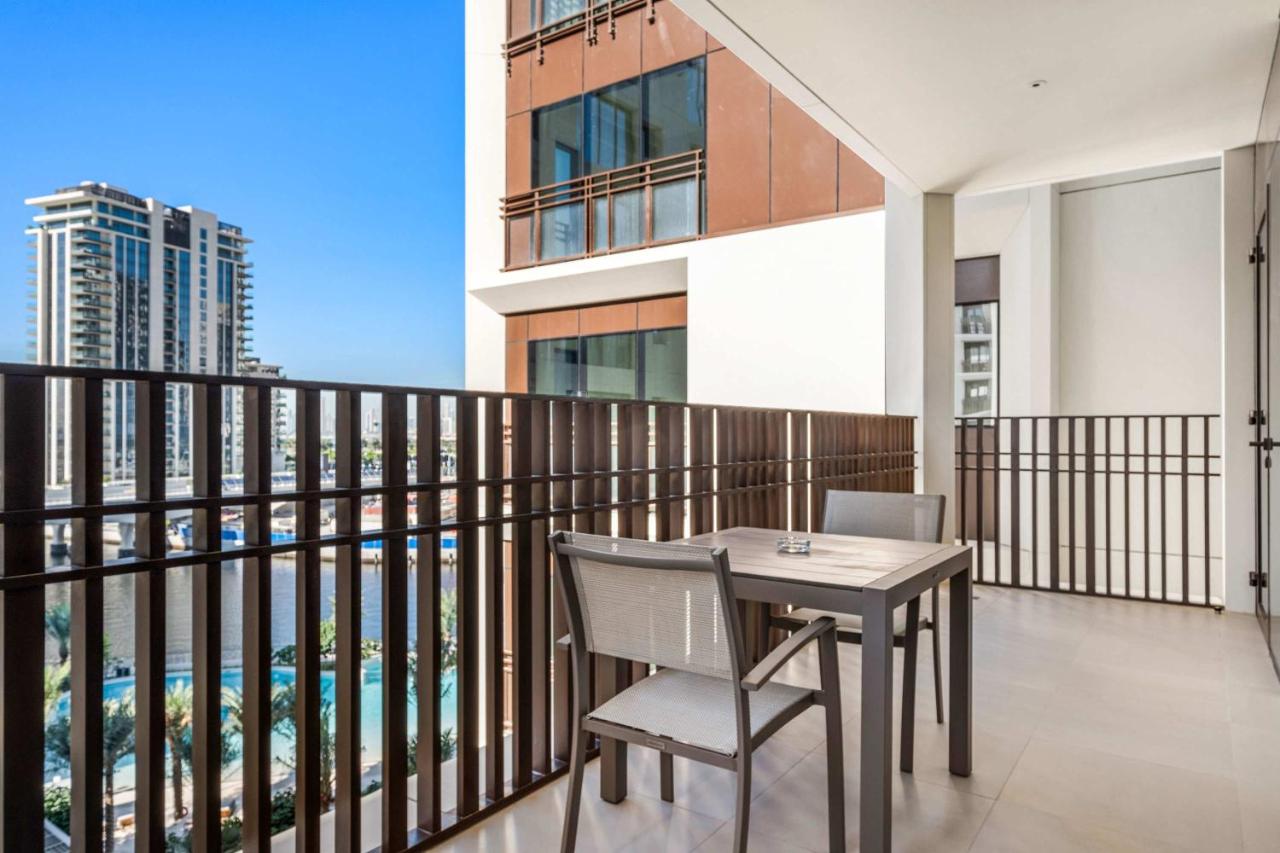 Silkhaus Vacation Homes Stylish 1BDR with Pool & Balcony Dubai Creek Harbour - 2