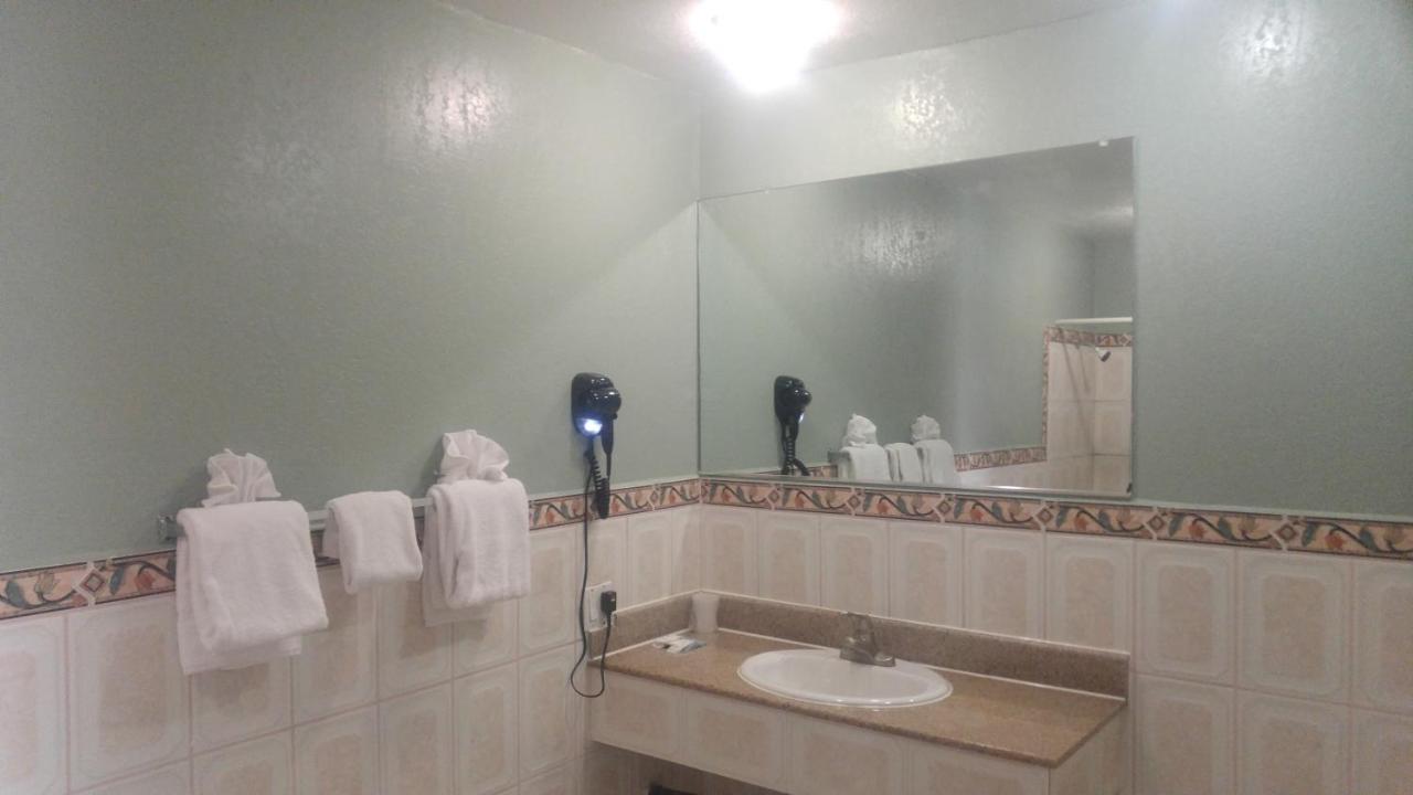 Riviera Motel — photo 7