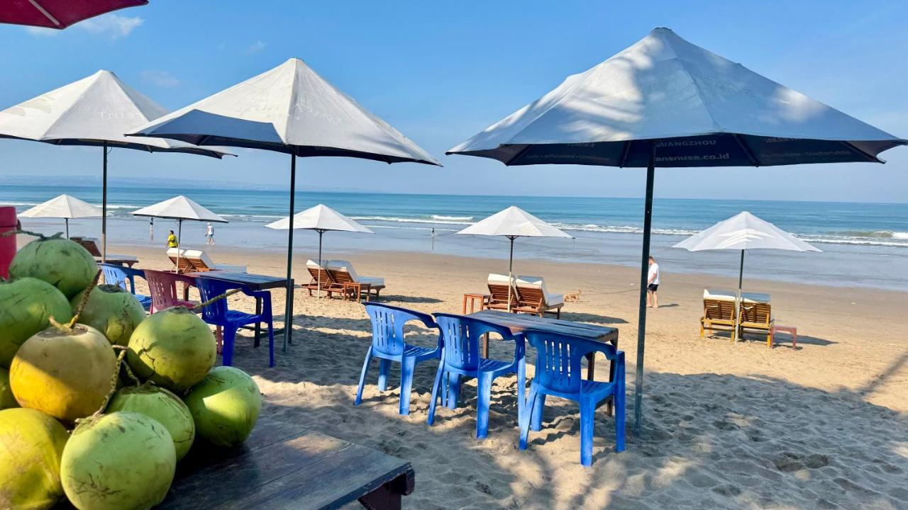 Private Room, 2 Minutes walk to KuDeTa Beach Seminyak - 5