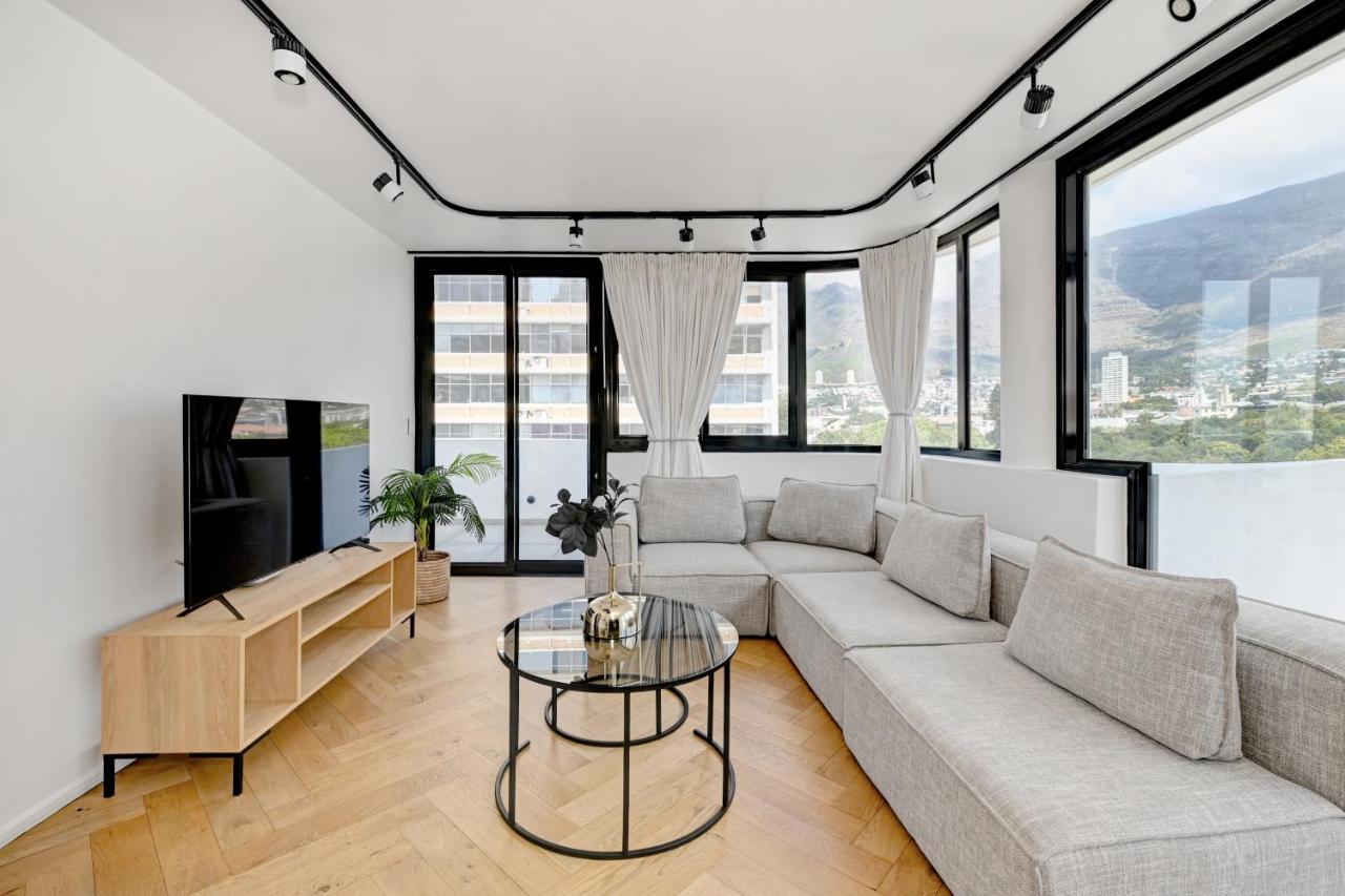 Aasia Cape Town 2BR with 360 City & Mountain Views - 2
