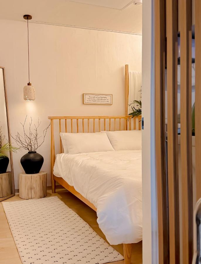 Gangnam COEX Apgujeong Rodeo Garosu-gil Gangnam Plastic Surgery Clinic Itaewon 30 minutes - 5