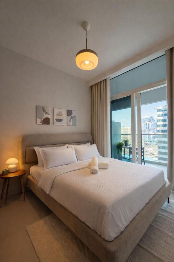 Modern 1BR Apt - Canal View - 2