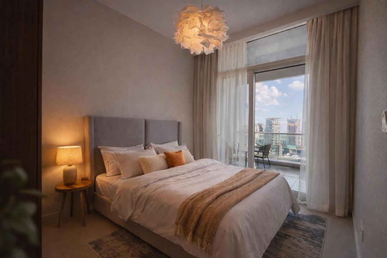 Canal View Retreat in Business Bay - 2