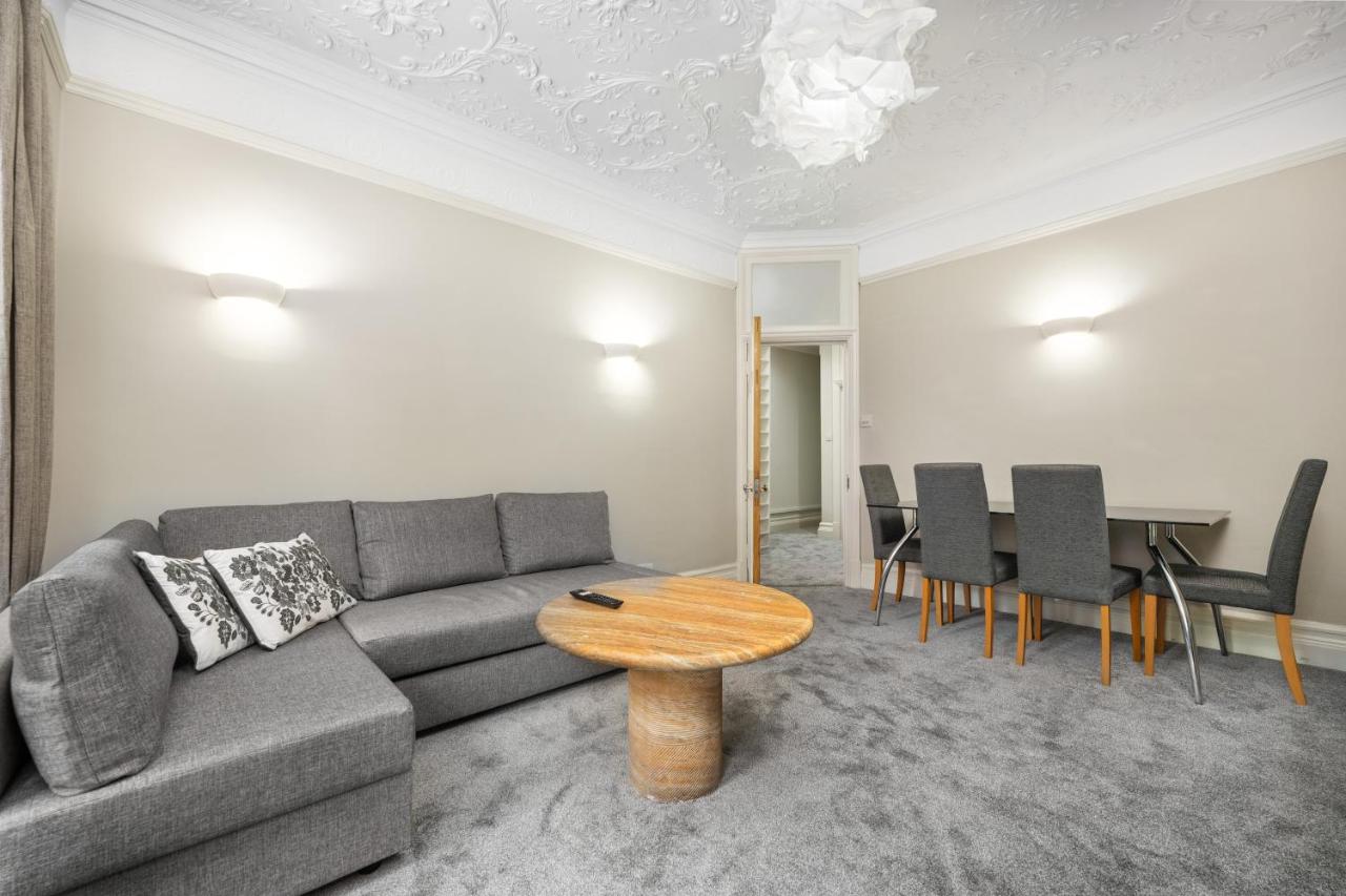 Oxford Street Two Bedroom Apartment - 4
