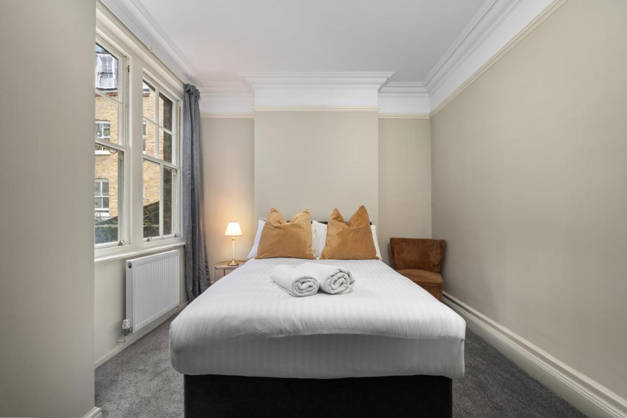 Oxford Street Two Bedroom Apartment - 2