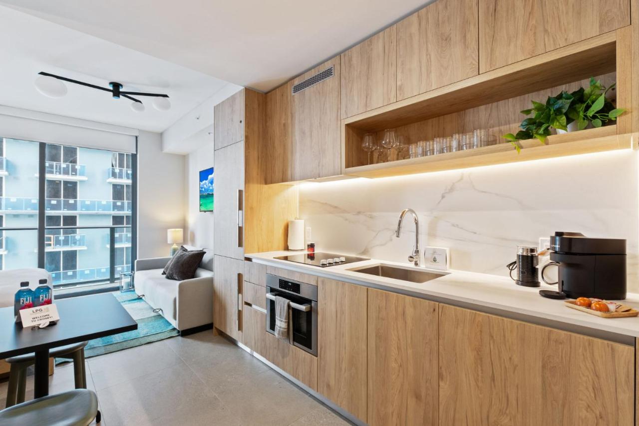 Chic Studio Rooftop Pool in Miami Worldcenter - 5