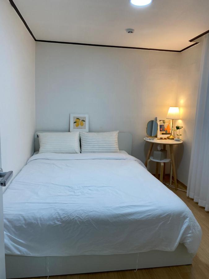 Seoul Yongsan - Shared House - Double or Twin Room - 5min Hangangjin - 10min Itaewon - 2