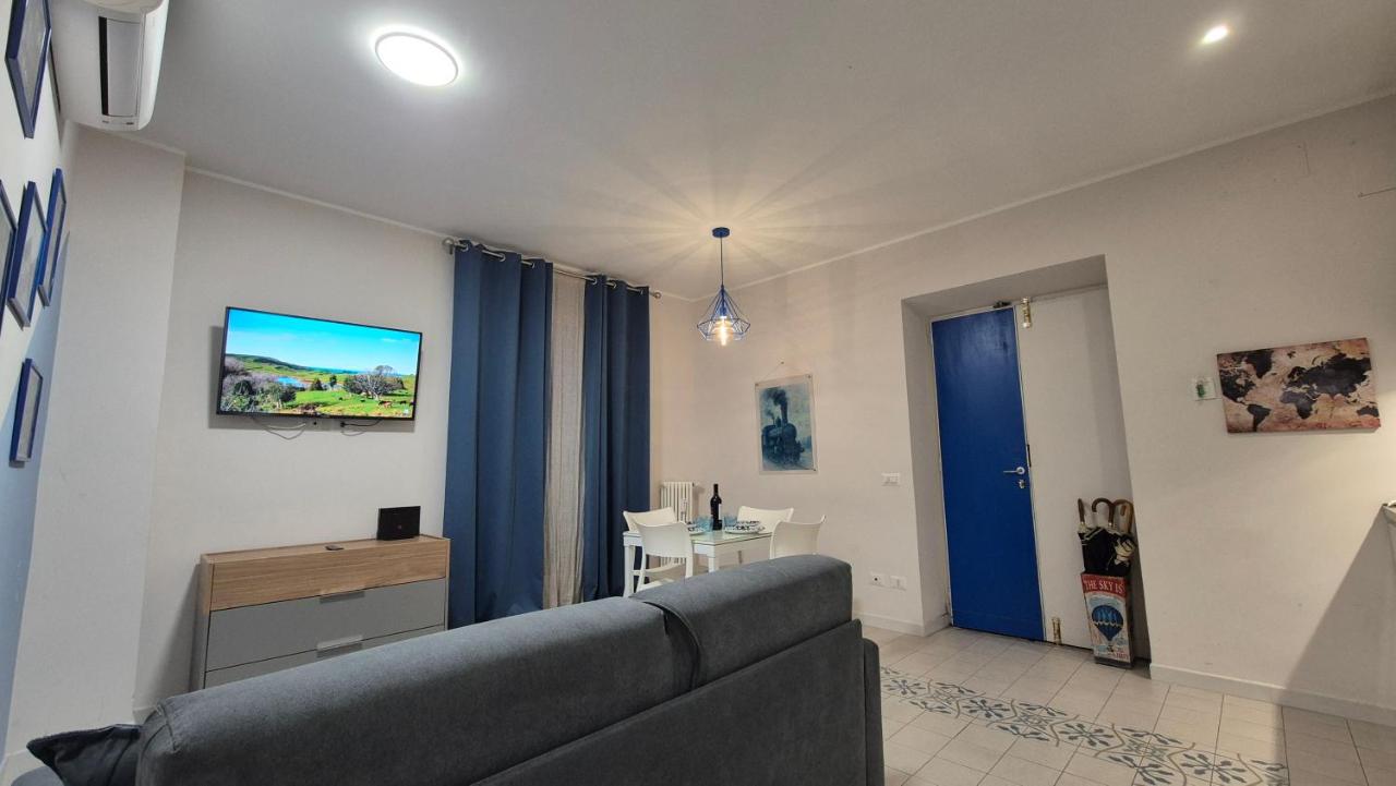 Light Blue Station Apartment - 5