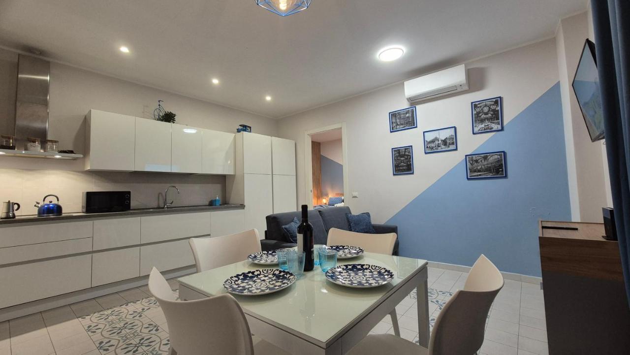 Light Blue Station Apartment - 4