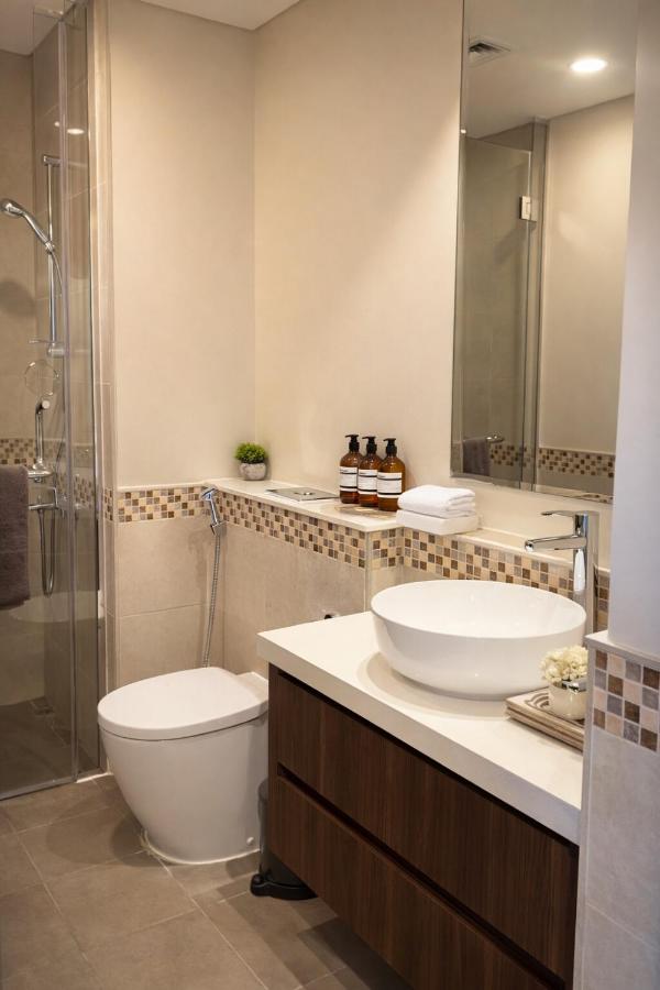 Burj Khalifa View Stylish 1BR in Business Bay - 3