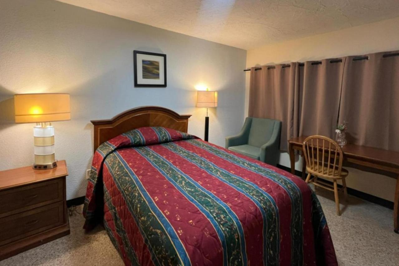Cross City Motel by Hotel O US 19 — photo 16