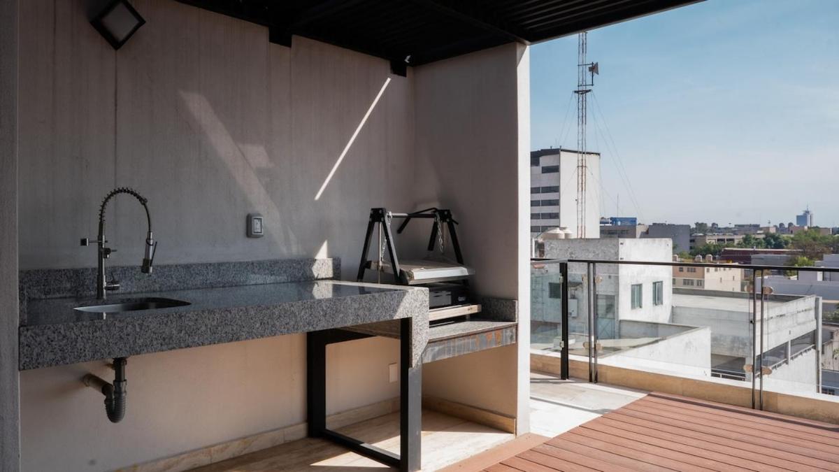 Stylish Studio with Private Balcony in Roma Norte - 3