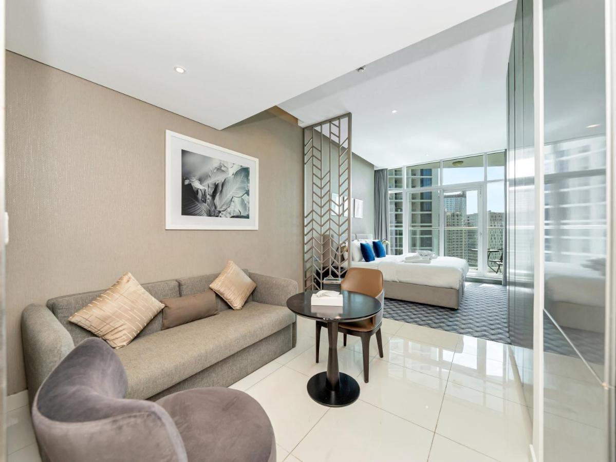 Dubai City Center Canal View Apartments by Luxe Manor - 2