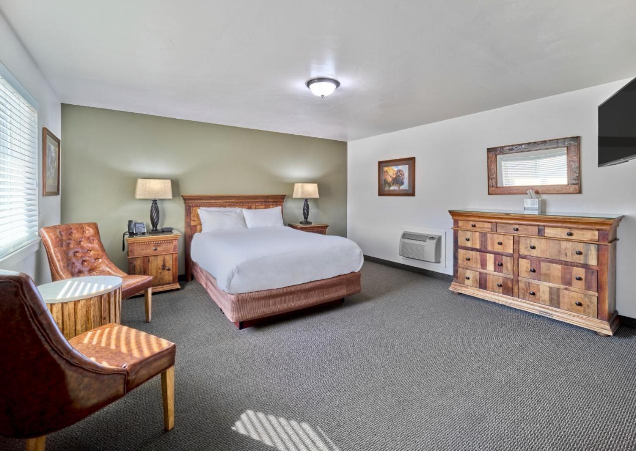Roosevelt Hotel & Cabins - Yellowstone — photo 10